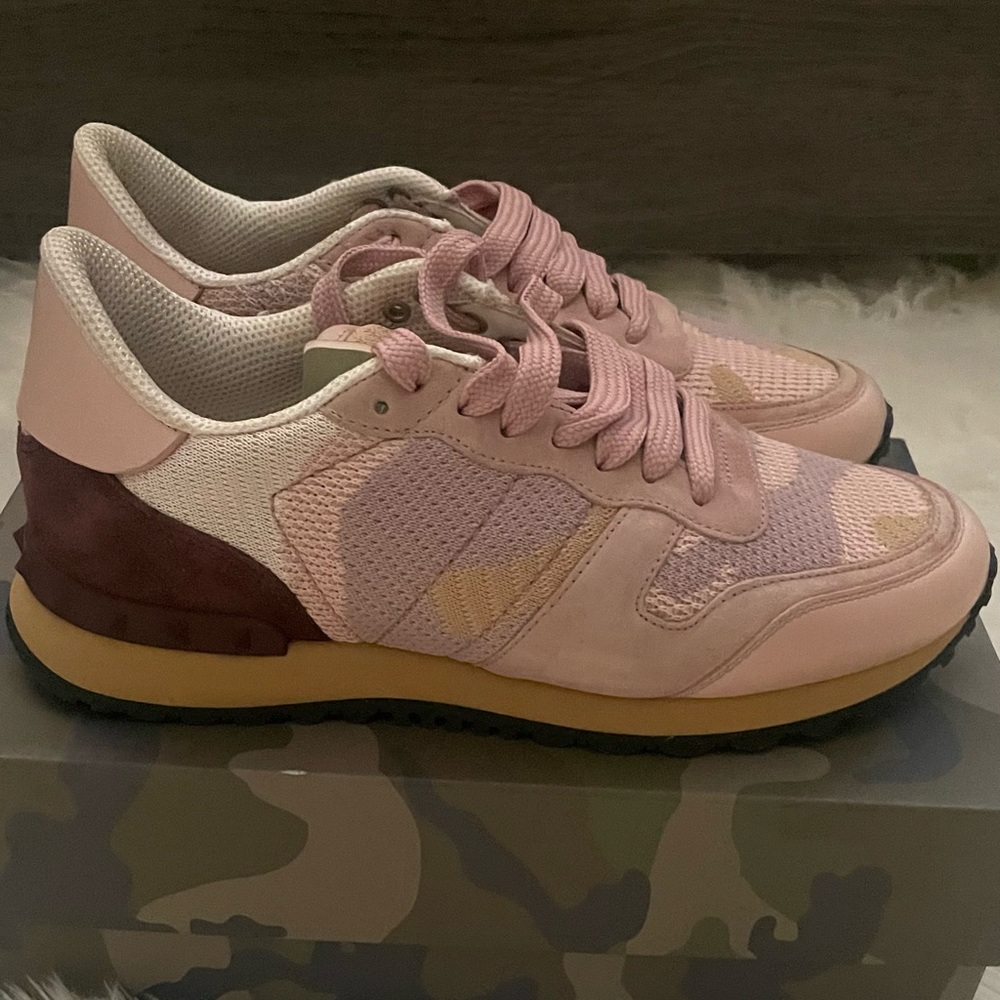 ❤️ Valentino sneakers